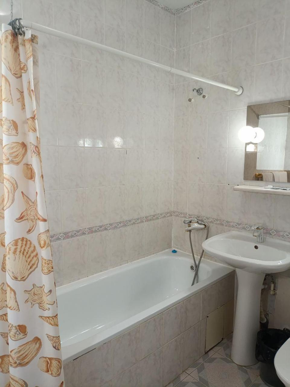 Kremin Hotel Kremenchuk Luaran gambar