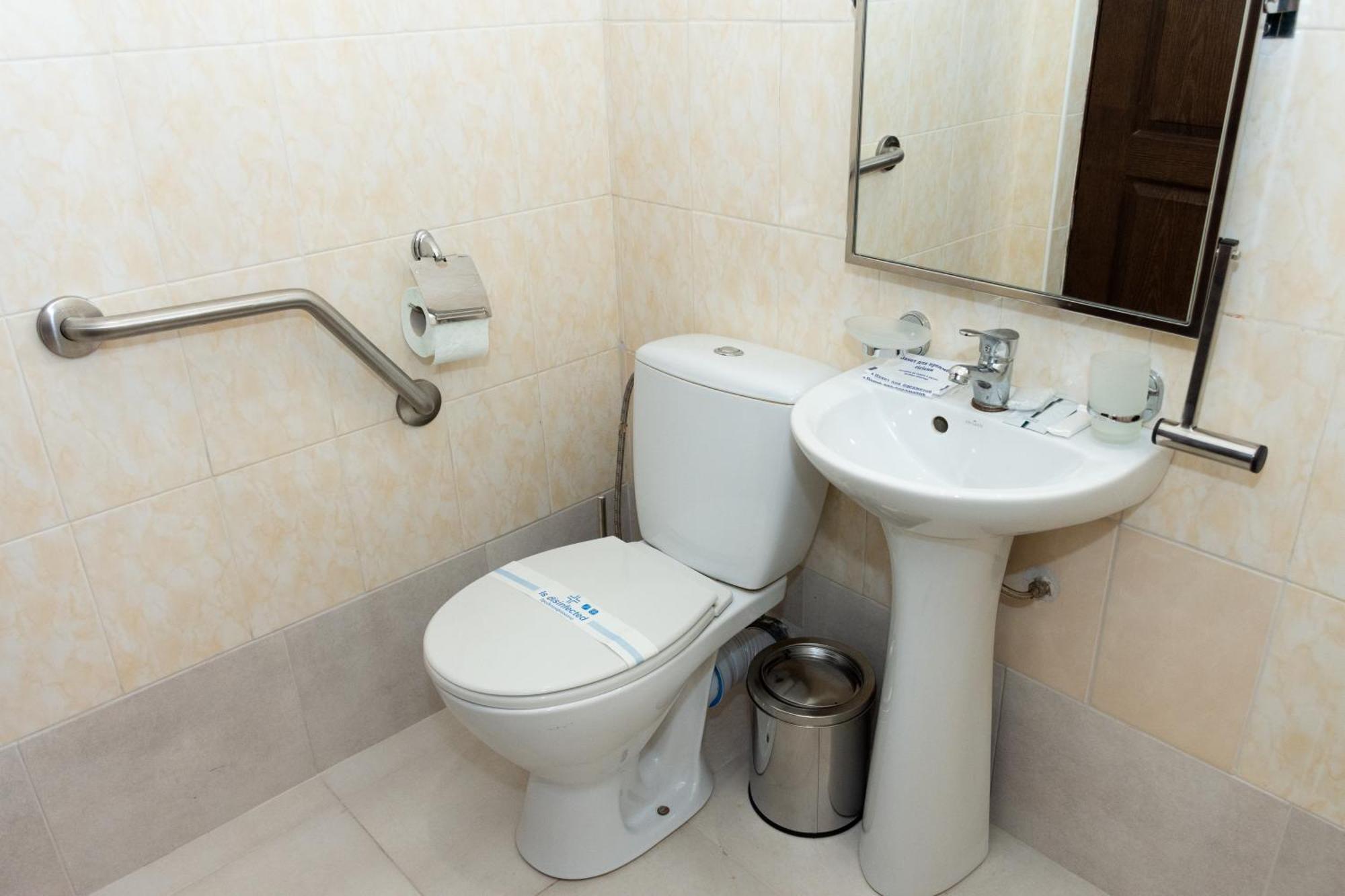 Kremin Hotel Kremenchuk Luaran gambar