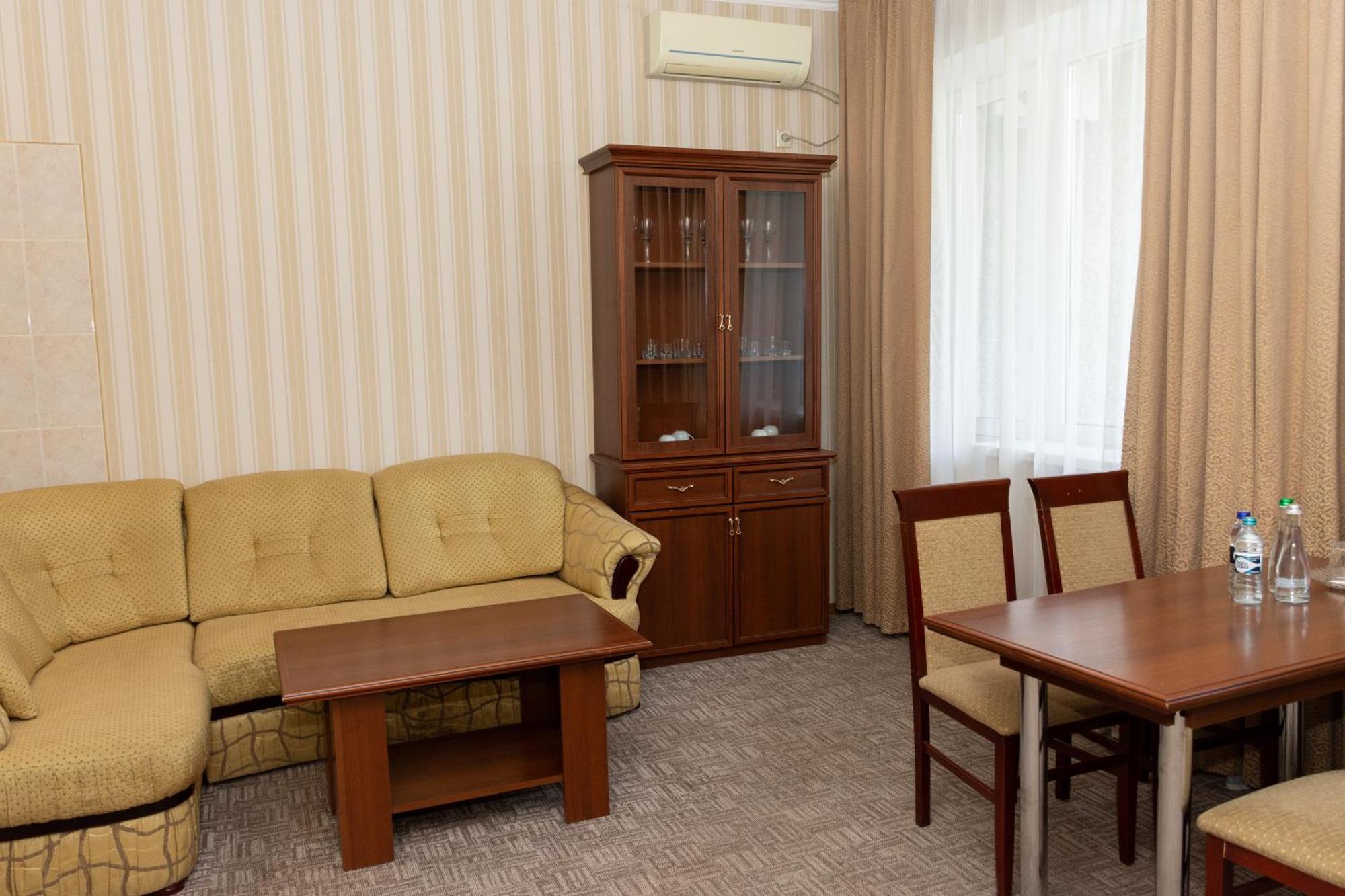 Kremin Hotel Kremenchuk Luaran gambar
