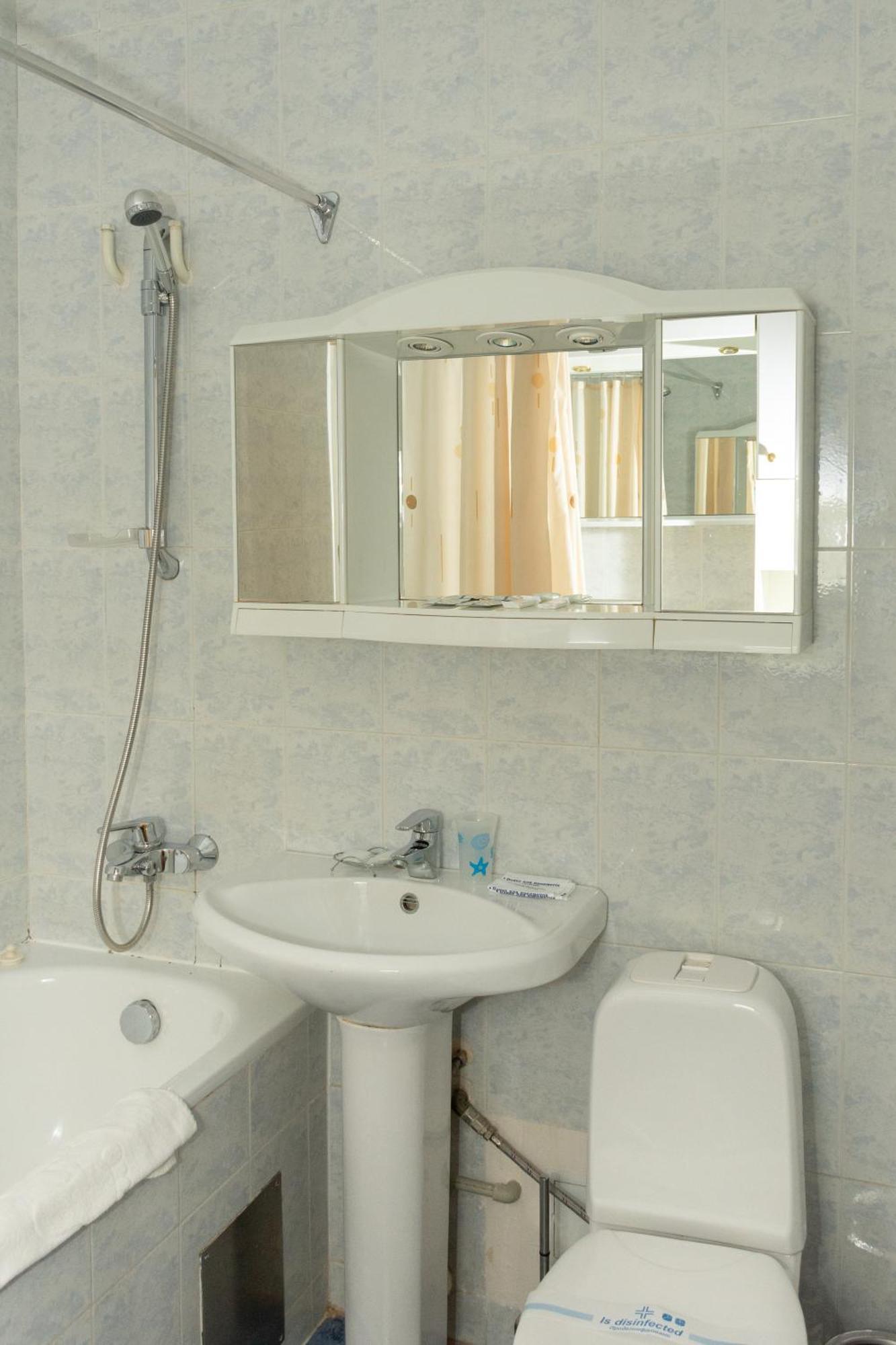 Kremin Hotel Kremenchuk Luaran gambar