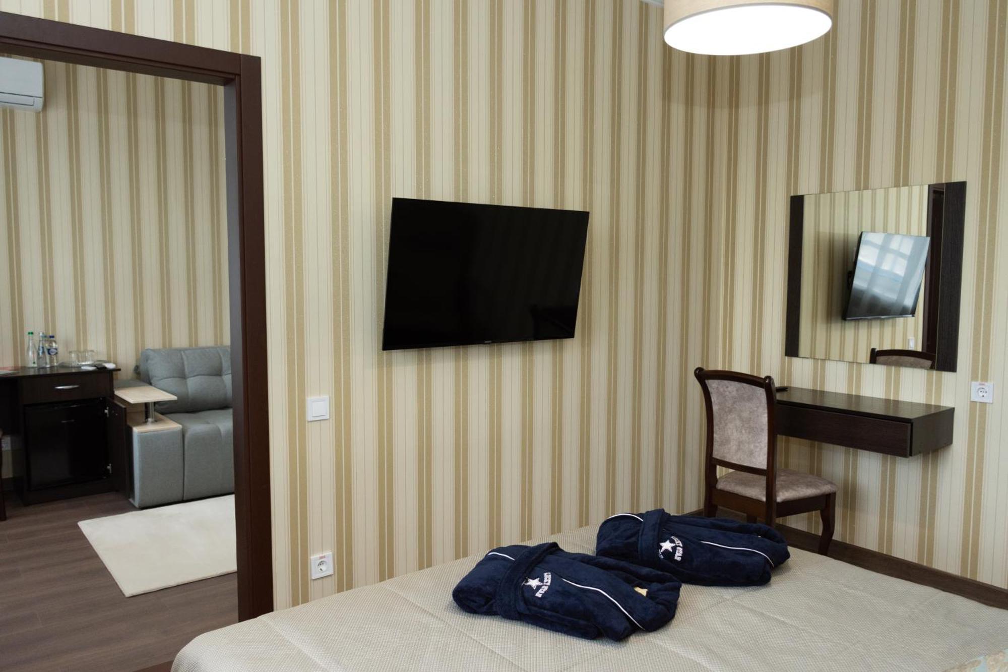 Kremin Hotel Kremenchuk Luaran gambar