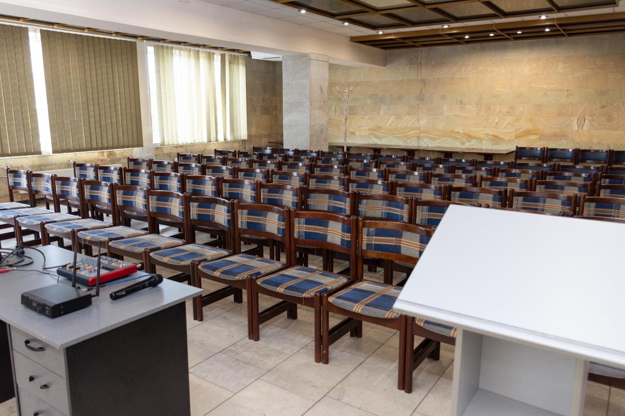Kremin Hotel Kremenchuk Luaran gambar