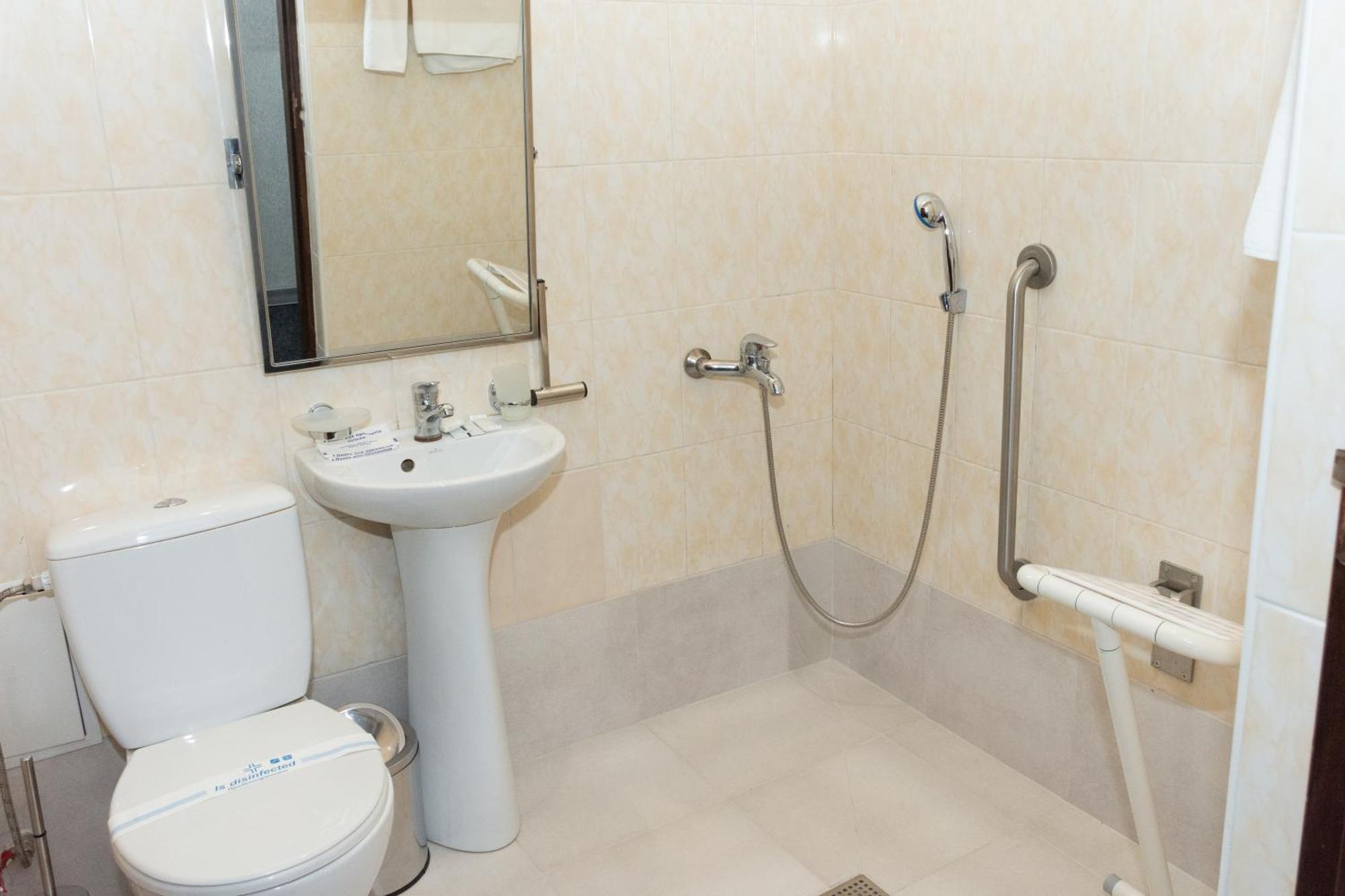 Kremin Hotel Kremenchuk Luaran gambar